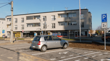 Nové parkoviště Altéře už slouží řidičům