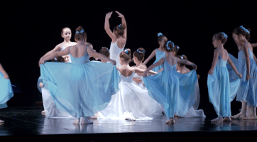 Taneční představení ZUŠky naladilo diváky na Vánoce 