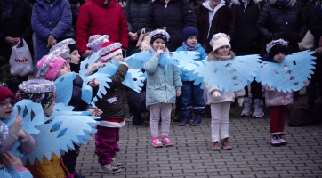 Děti z MŠ Komenského připravily vánoční program pro veřejnost