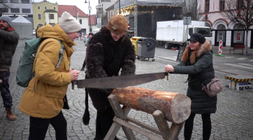 Vánoční náměstí v Uherském Brodě navštívili také čerti