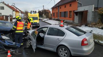 namrzlé vozovky způsobily komplikace řidičům (Kroměřížsko)