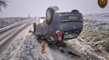 Nehoda v obci Lutopecny. Foto: HZS ZK