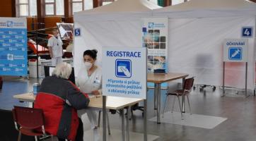 V Kroměříži a ve Vsetíně se otevřela nová očkovací centra