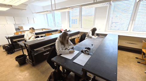 Ve Valašském Meziříčí otevřeli novou přístavbu SUPŠ sklářské