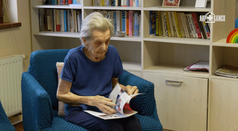 O stáří nahlas přináší pomoc i odpovědi