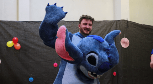 Dětský karneval v Uherském Ostrohu proběhl v režii Divadla Koráb