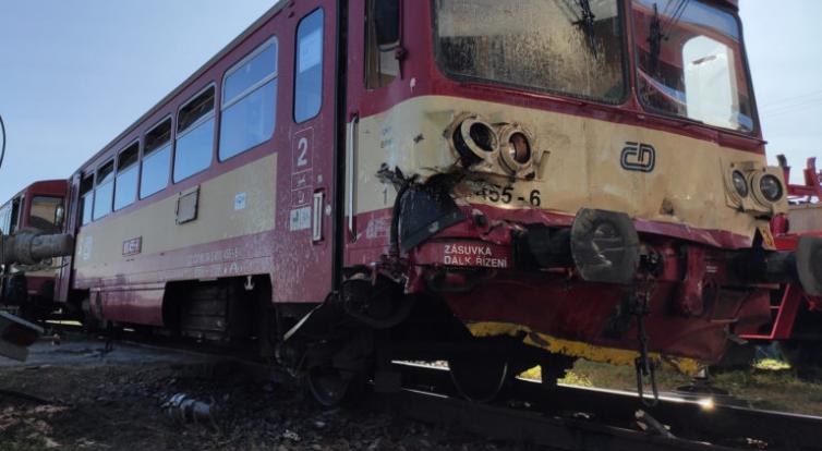 Smrt na kolejích. V Otrokovicích srazil vlak dvaatřicetiletého muže