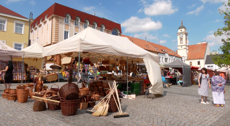 Bílokarpatské slavnosti spojily hudbu, tanec, řemesla i umění