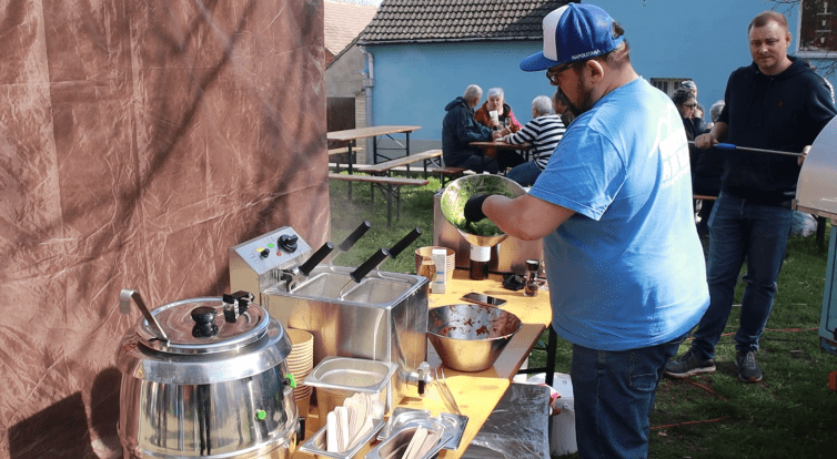 Spolek Mladí pro Prušánky připravil už čtvrtý Food Market