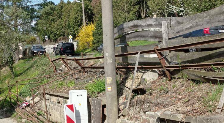 Opravy silnice na Mladcové si vyžádají částečnou uzavírku. Potrvají několik měsíců