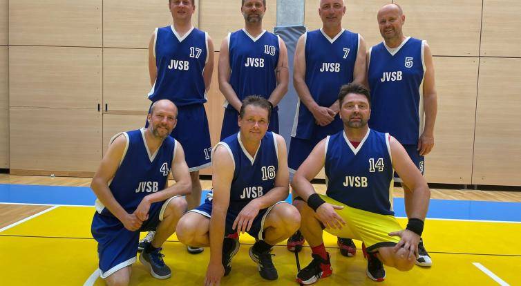 Basketbalový turnaj veteránů ovládl tým z Uherského Hradiště