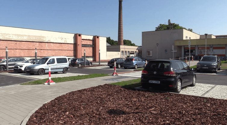 Ve Strážnici se rekonstruují další ulice a buduje přístav