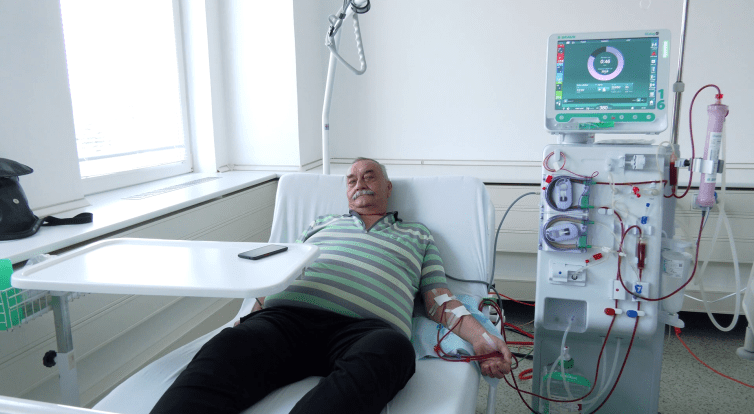 Dialyzační středisko slaví 20 let, drží rekordy v domácích dialýzách i transplantacích