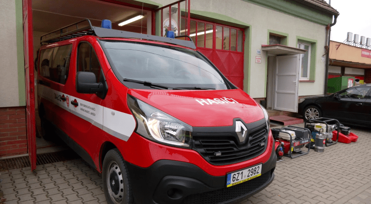 Hasiči z Jarošova dostali novou techniku