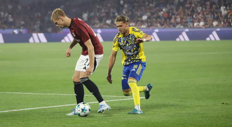 Trefa Natchkebii přišla pozdě. Zlín podlehl Spartě 1:3, zářil oslavenec Rrahmani