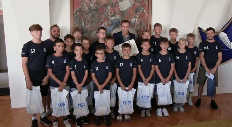 Vedení radnice přijalo úspěšný tým mladších žáků FC Kyjov 1919