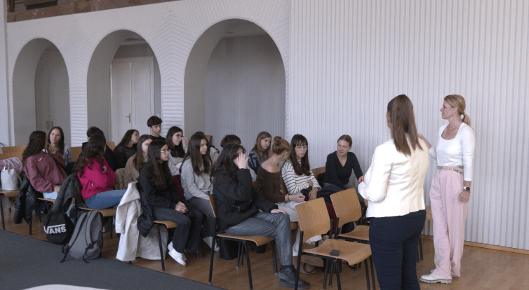 Studenty ze Španělska čekal bohatý program i přijetí na zlínské radnici