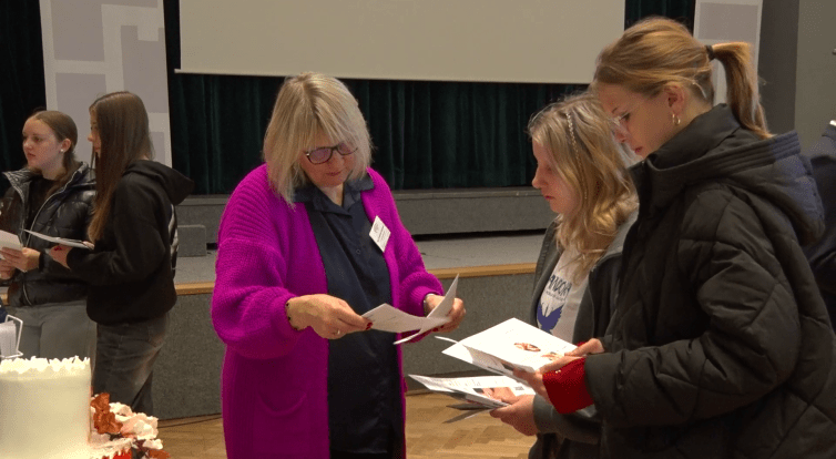 V domě kultury se představilo 14 středních škol z Veselska a Hradišťska