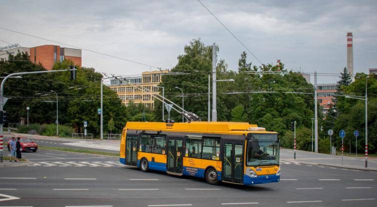 Vozidla DSZO budou chytřejší. Díky novým palubním počítačům budou lépe komunikovat s křižovatkami