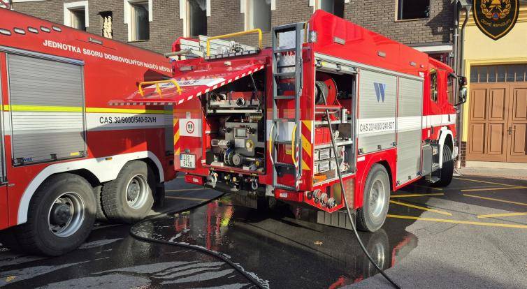Ve zbrojnici dobrovolných hasičů v Kunovicích dopoledne hořelo