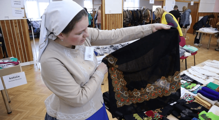 Na kroje se v Prušánkách stála dlouhá fronta