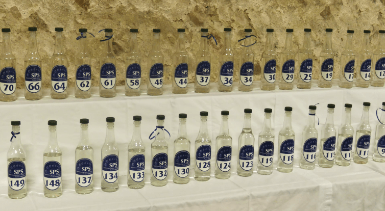 Na superkoštu se ochutnávala stovka nejlepších vzorků slivovice