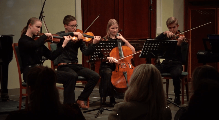 ZUŠ představila celý hudební obor na vánočním koncertu