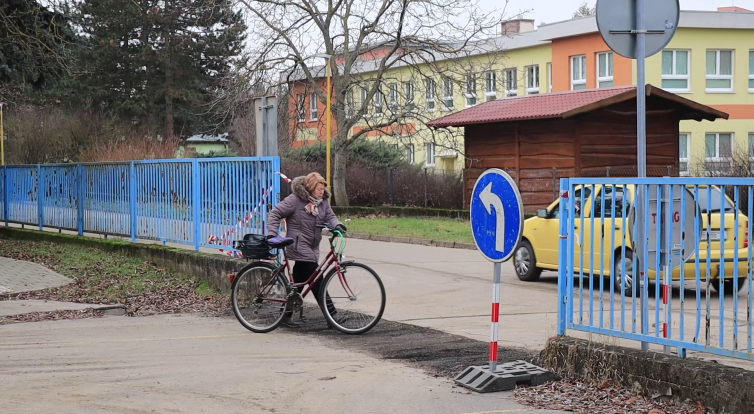 Revitalizace lokality u polikliniky si vyžádala dopravní omezení