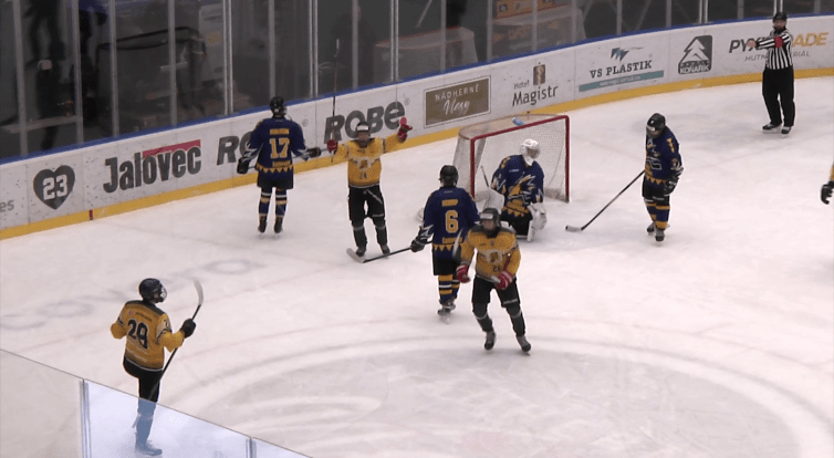 Hokejový dorost Vsetína porazil Šumperk 5:2 