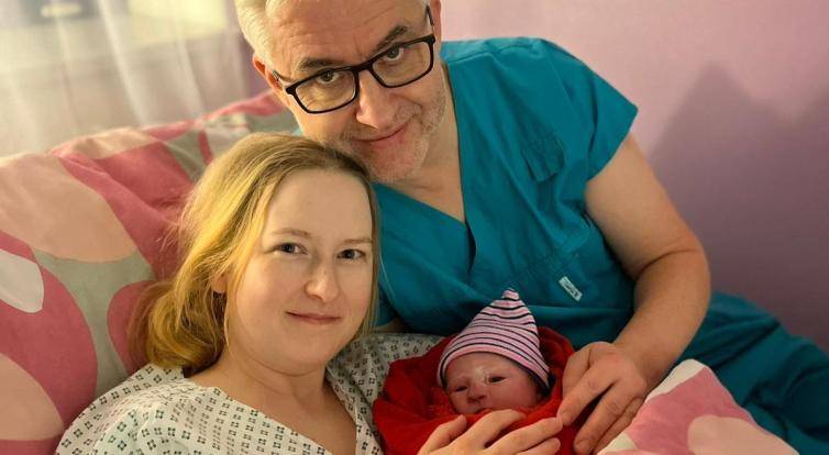 Prvním letošním miminkem ve Zlínském kraji je Anička. Na svět přišla 15 minut po půlnoci