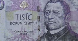 Muž z Rožnovska padělal dvoutisícikorunové a tisícikorunové bankovky. Několik jich uvedl do oběhu