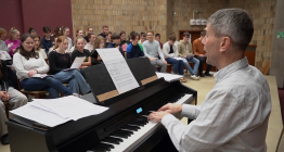 Třicet let oslaví Barbastella koncertem s Ondřejem Rumlem