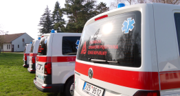 Uherskohradišťská nemocnice pořídila sedm nových sanitek