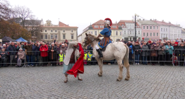 Žehnání svatomartinských vín přihlíželo plné náměstí