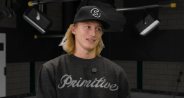 Skateboardingu se věnuju každý den. Chodit do školy je obtížné, když jsem na druhém konci planety, tento semestr jsem byl ve škole třikrát, říká skateboardista Vilém Jakeš