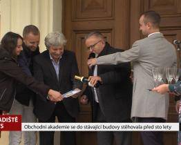 Obchodní akademie se do stávající budovy stěhovala před sto lety