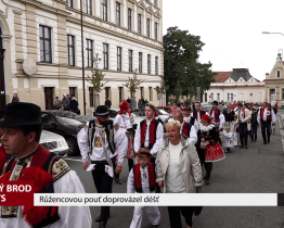 Růžencovou pouť doprovázel déšť