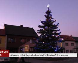 Adventní zpívání vyvrcholilo rozsvícením vánočního stromu
