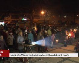 Náměstím Míru se nesly oblíbené české koledy a vůně punče