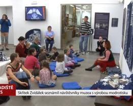 Skřítek Zvídálek opět provedl mladé návštěvníky Slováckým muzeem