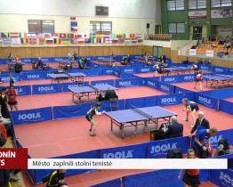 Město zaplnili stolní tenisté
