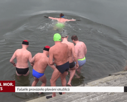 Fašaňk provázelo plavání otužilců