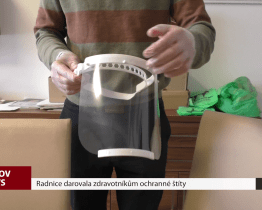 Radnice darovala zdravotníkům ochranné štíty