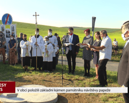 V obci položili základní kámen památníku návštěvy papeže