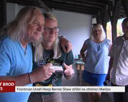 Frontman hardrockových Uriah Heep Bernie Shaw střílel na střelnici Maršov