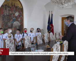 Úspěšné malé fotbalisty ocenilo za jejich spanilou jízdu město