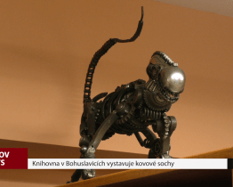 Knihovna v Bohuslavicích vystavuje kovové sochy
