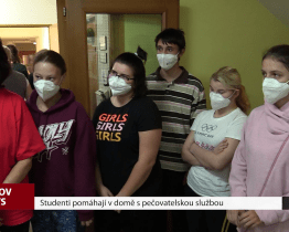 Studenti pomáhají v domě s pečovatelskou službou