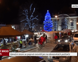 Vánoční strom se poprvé rozsvítil jen na obrazovkách počítačů