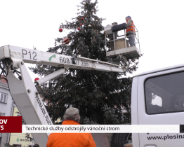 Technické služby odstrojily vánoční strom